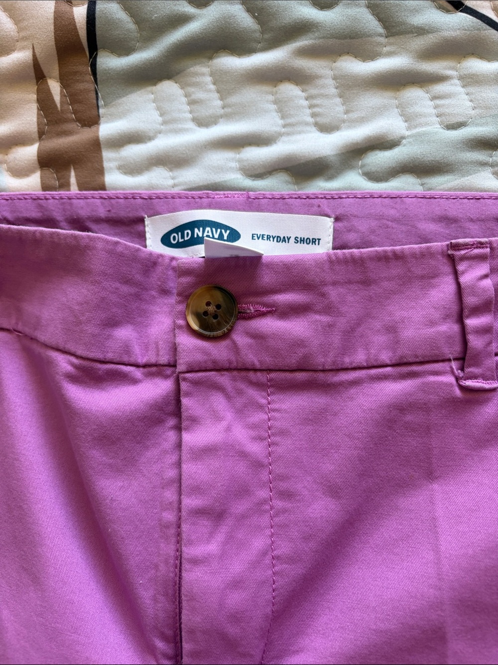 Old Navy Lavender Women's Bermuda Shorts - Picture 5 of 8